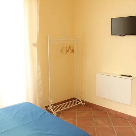 Il Falco E L'ulivo Nocleg ze śniadaniem 3*